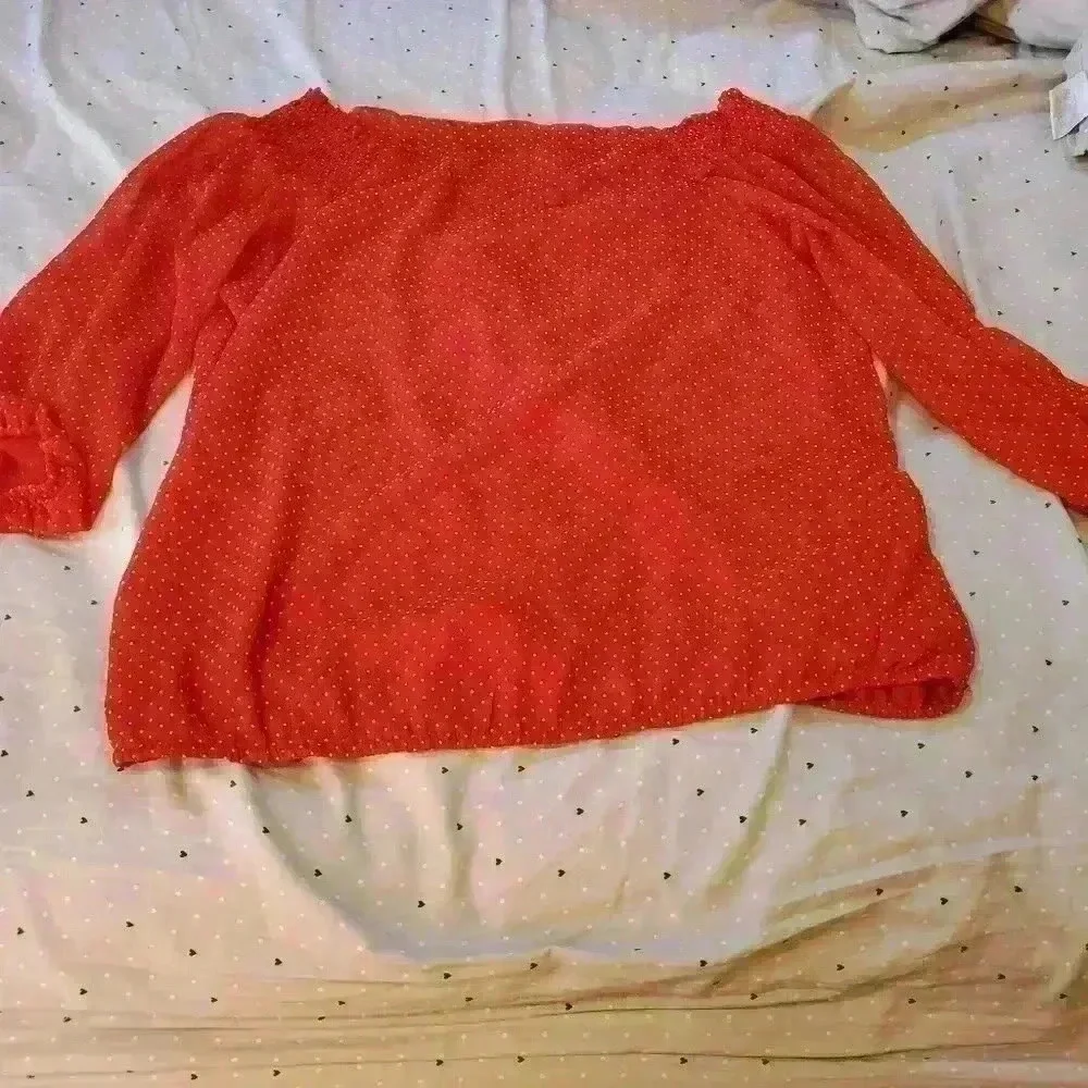 🌻NEW YORK & COMPANY OFF THE SHOULDER RED POLKA DOT - Picture 4 of 7